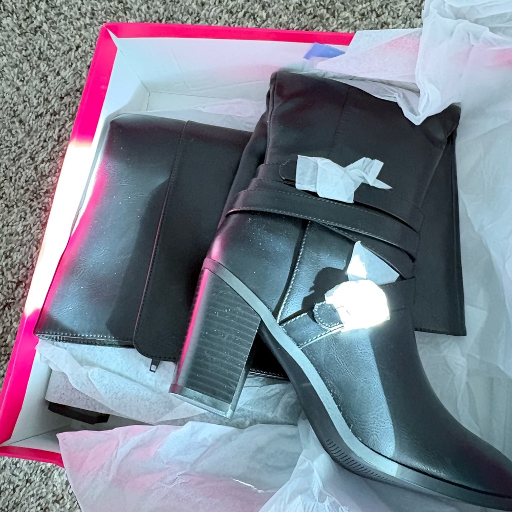 Shoe Dazzle Black Heeled Boots